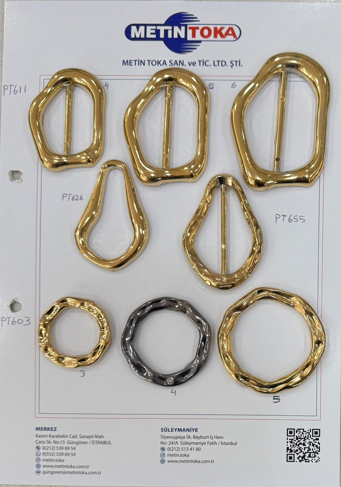 Cartes d’échantillons — boucles métallisées asymétriques