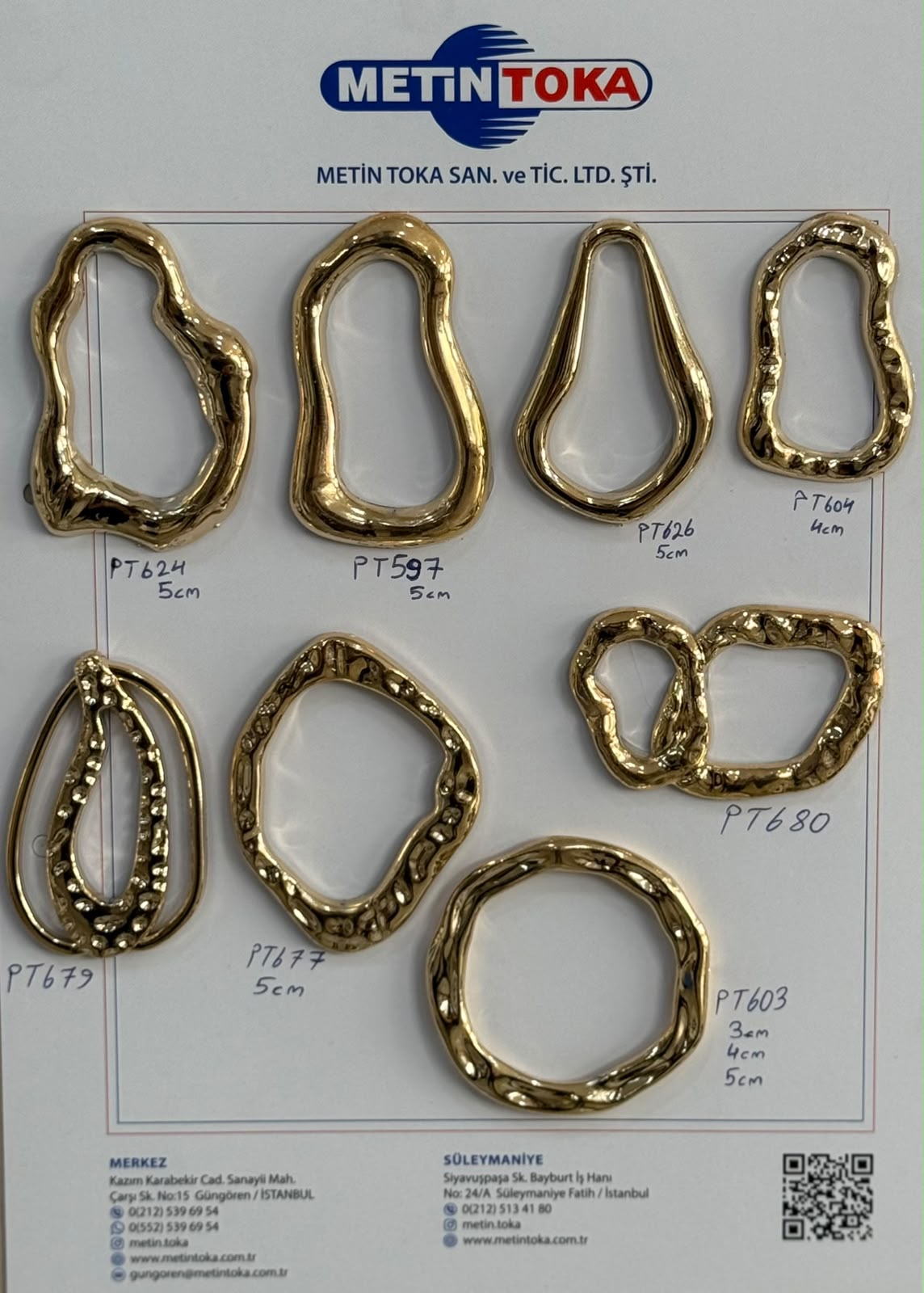 Cartes d’échantillons — boucles métallisées asymétriques